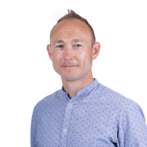 Easytocare headshot hires 8000